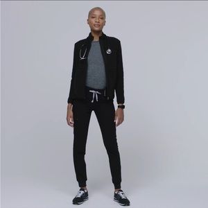 NEVER WORN Figs stretchy scrubs